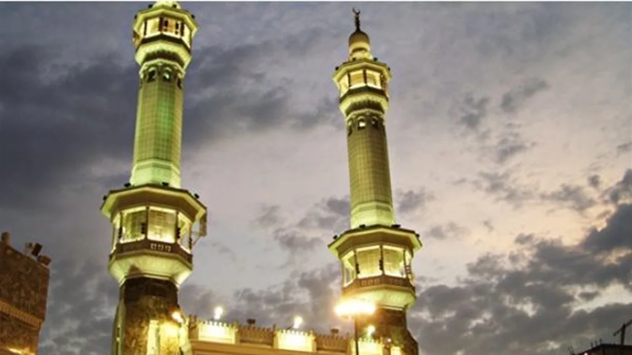 مواعيد الصلاة اليوم.. تابع توقيت الصلوات الخمس بدقة